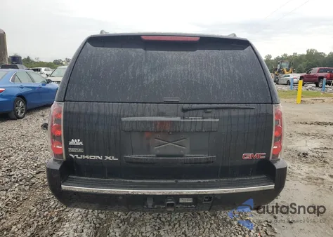 2011 GMC Yukon Xl Denali z USA, uszkodzony, nr VIN 1GKS2MEF9BR369255